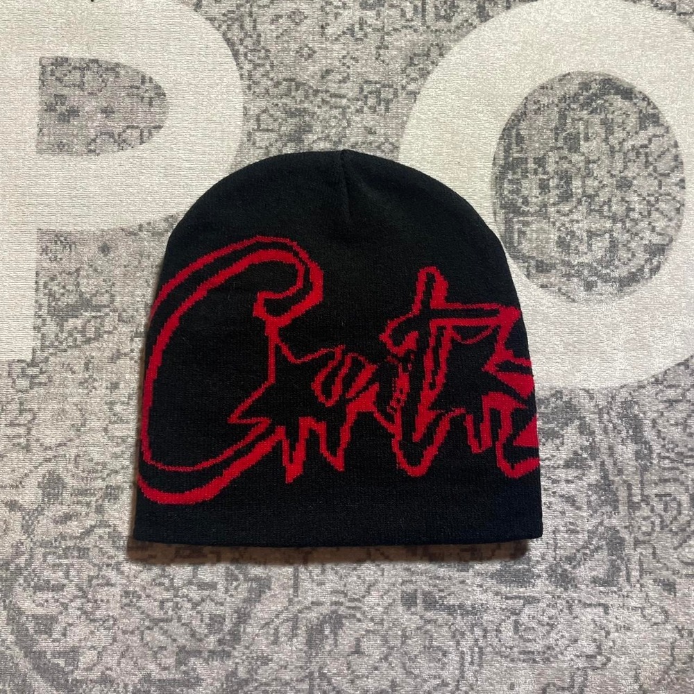 Corteiz CRTZ Star Skully Beanie Hat Black Red Streetwear